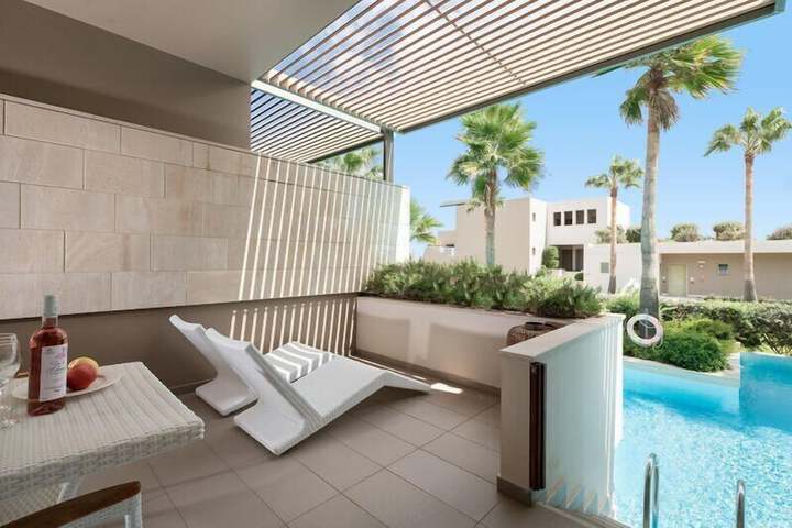 Pool 330 of 425