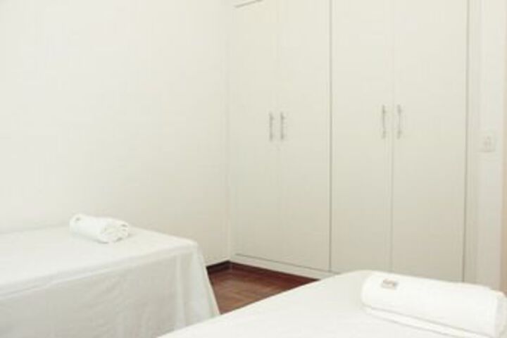 Room 11 of 38