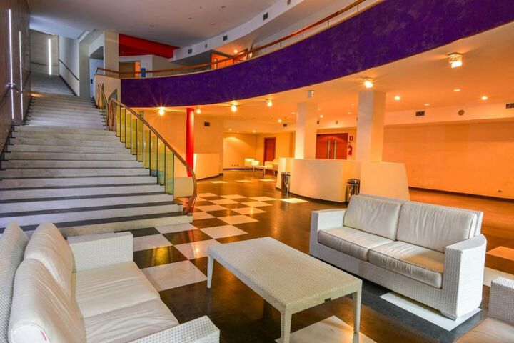 Ballroom/Hall 42 of 57