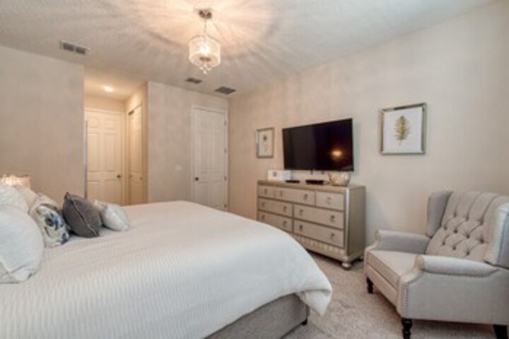 Room 173 of 225