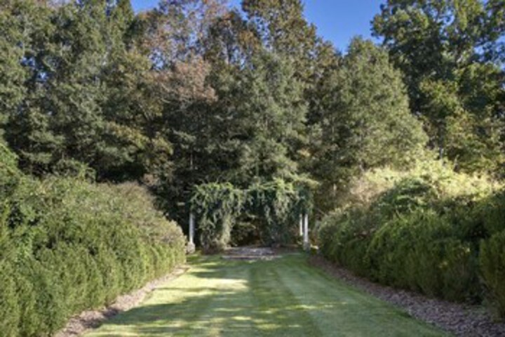 Hotel Exterior 35 of 120