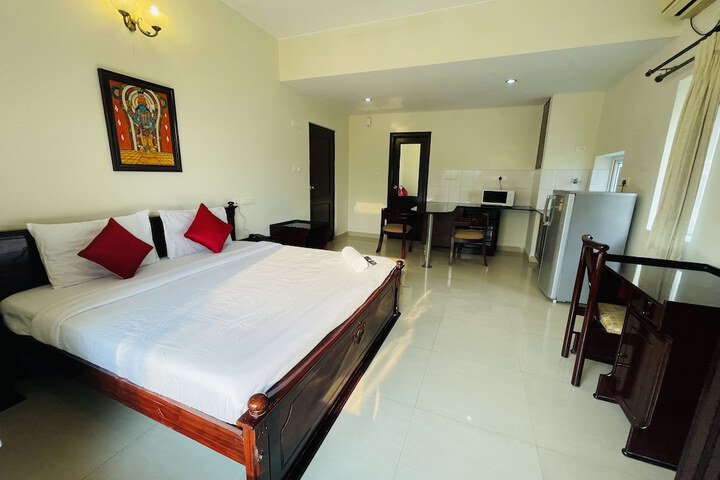 Room 12 of 48