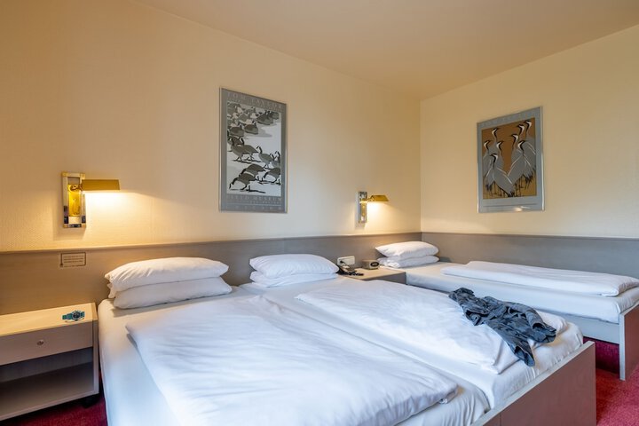 Room 8 of 47