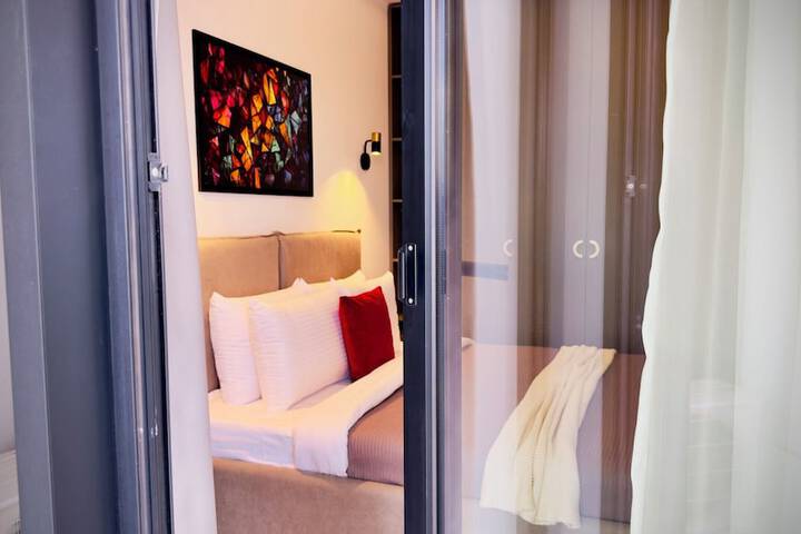 Room 129 of 431