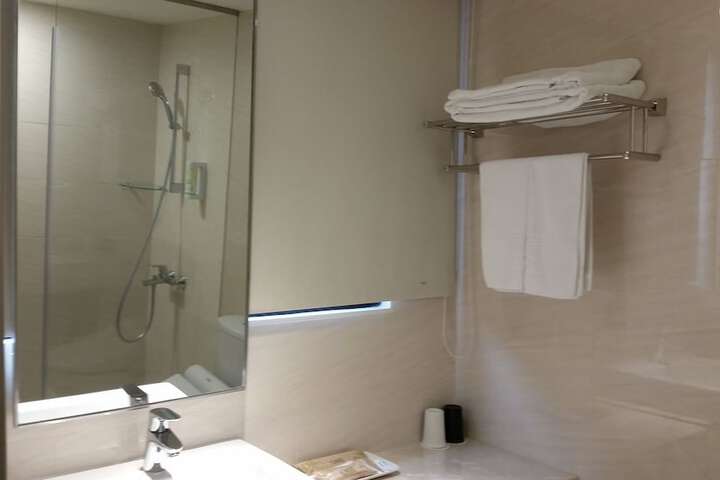 Room 20 of 26