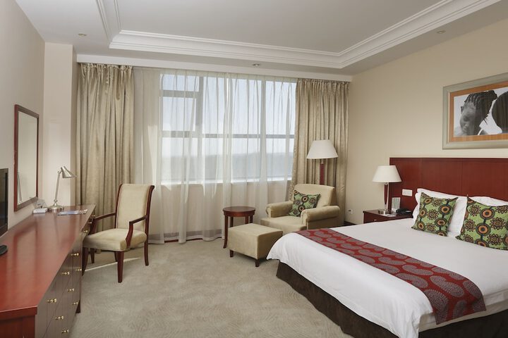 Room 11 of 34