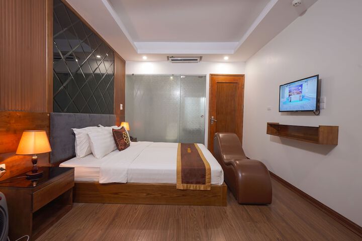 Room 5 of 25