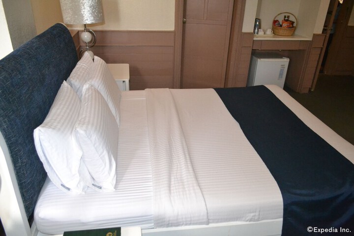 Room 10 of 39