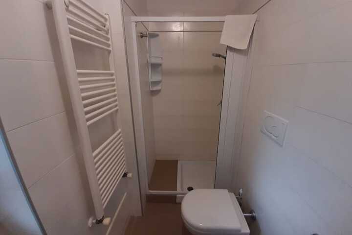 Room 53 of 58