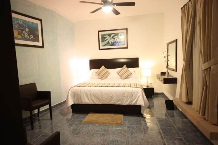 Room 15 of 41