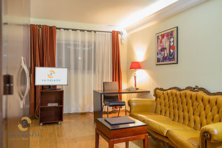 Room 10 of 53