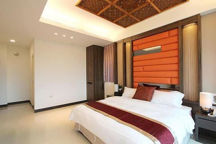Room 14 of 42