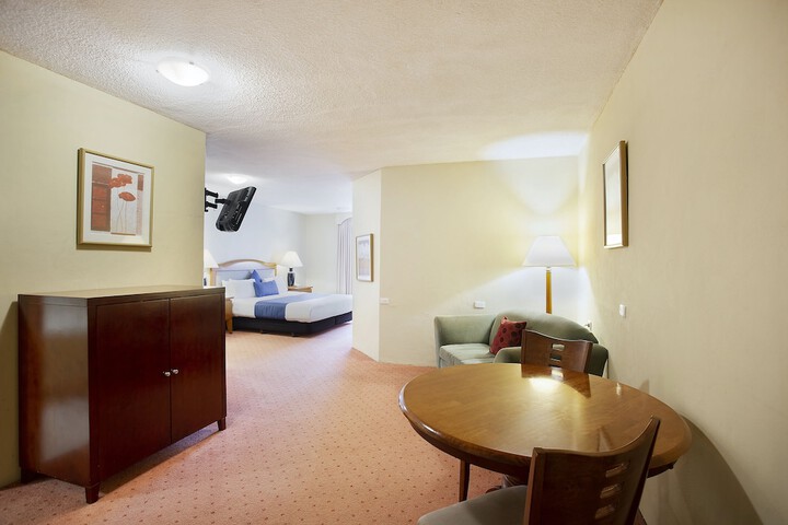 Room 8 of 24