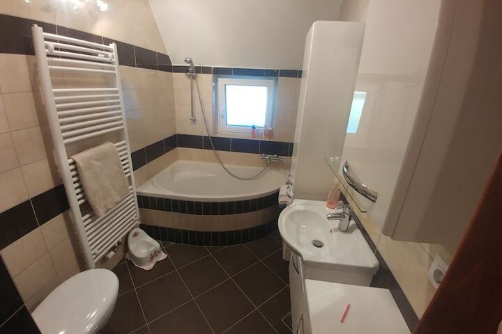 Room 12 of 14