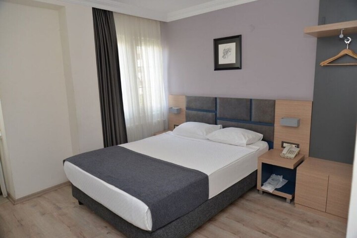 Room 25 of 41