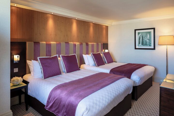 Room 44 of 114