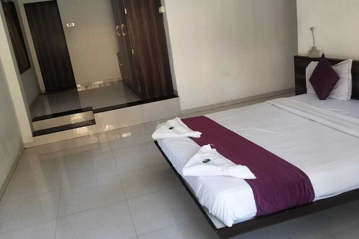 Room 8 of 24