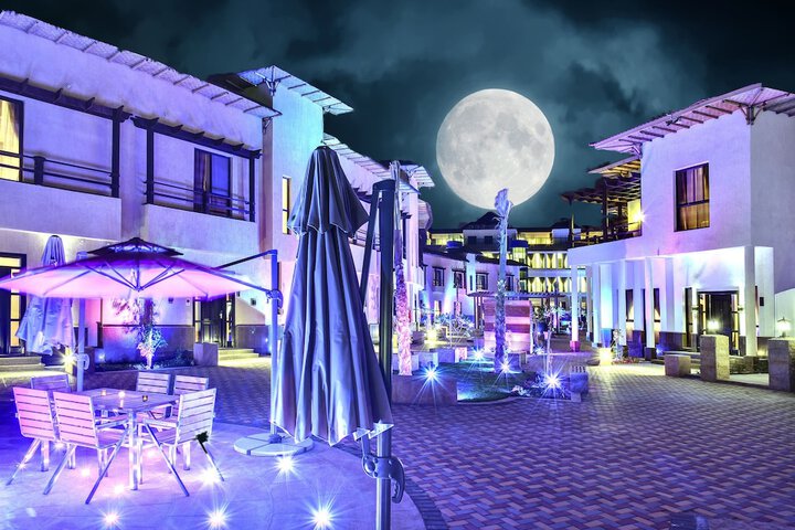 Hotel Exterior 150 of 171