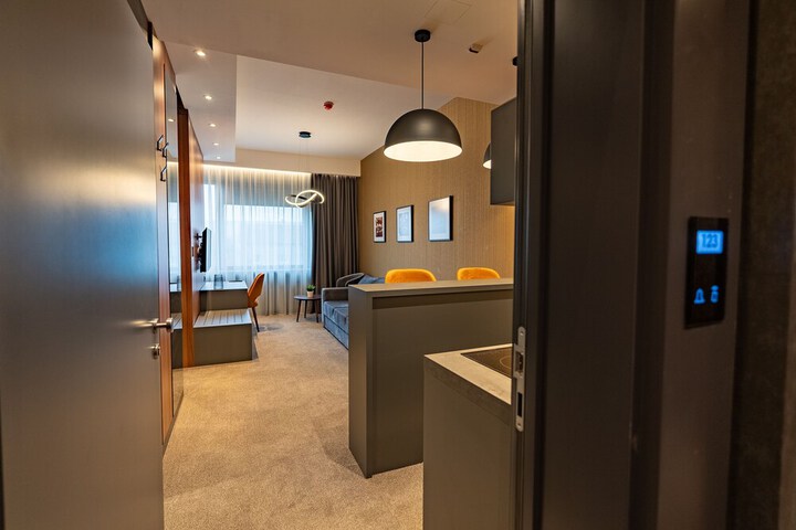 Room 14 of 46