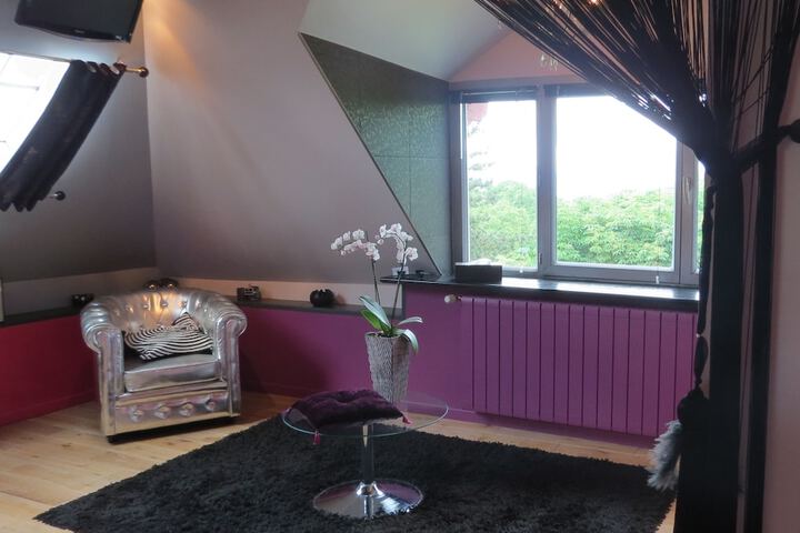 Room 2 of 54