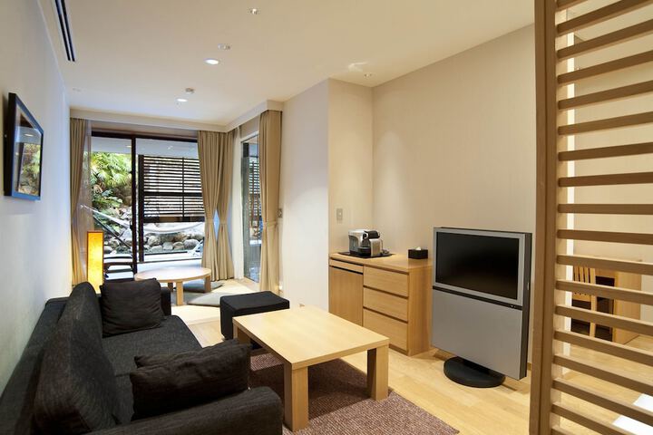 Room 15 of 29