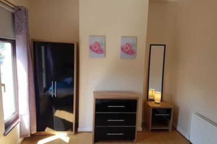 Room 7 of 13