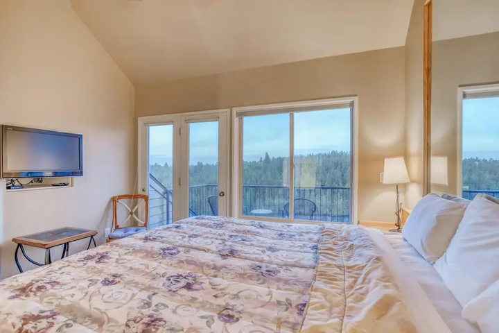 Room 5 of 23