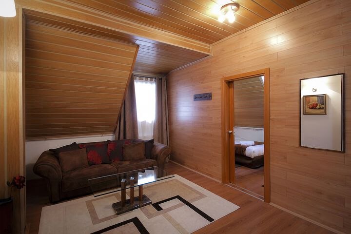 Room 34 of 113