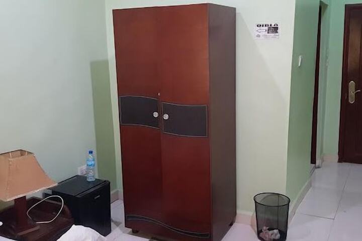 Room 6 of 41
