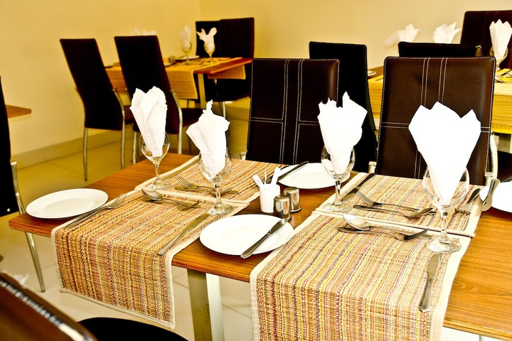 Dining 39 of 71