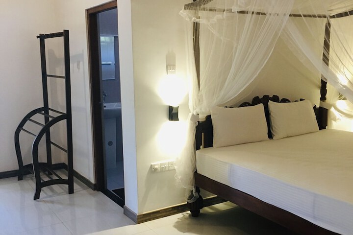 Room 27 of 123