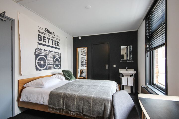 Room 35 of 35