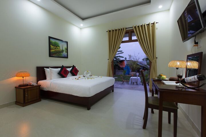 Room 3 of 63