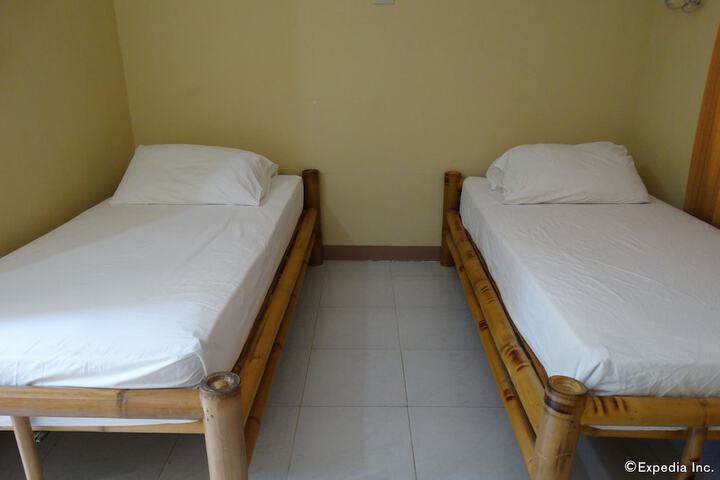 Room 11 of 42
