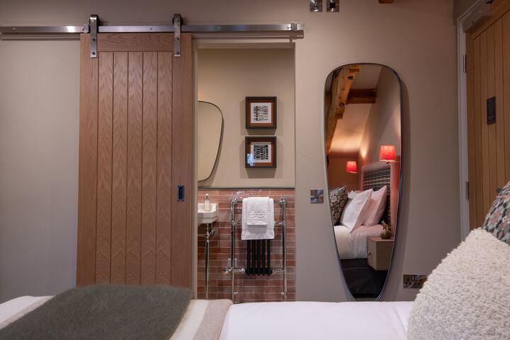 Room 63 of 82