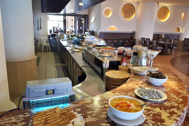 Breakfast buffet