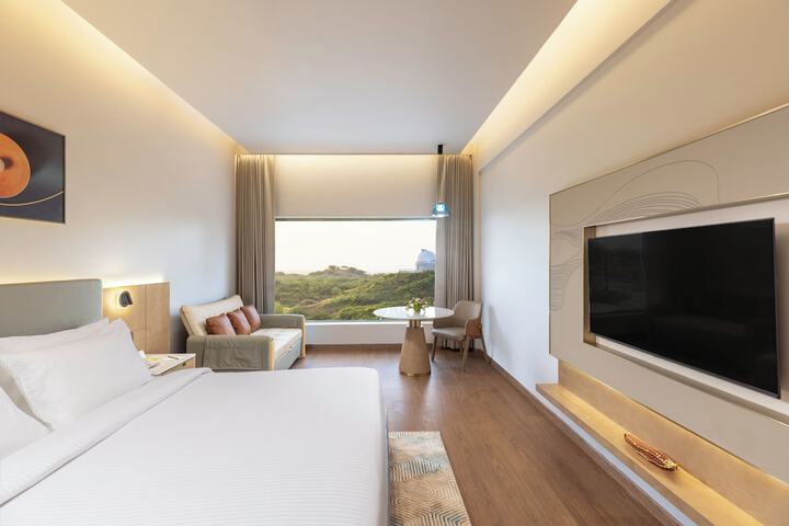 Room 10 of 26