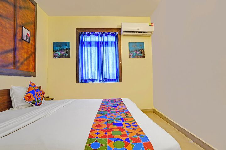 Room 13 of 25