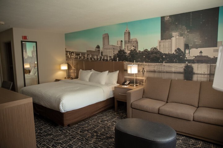 1 King Bed with Sofa Bed (12 of 31)