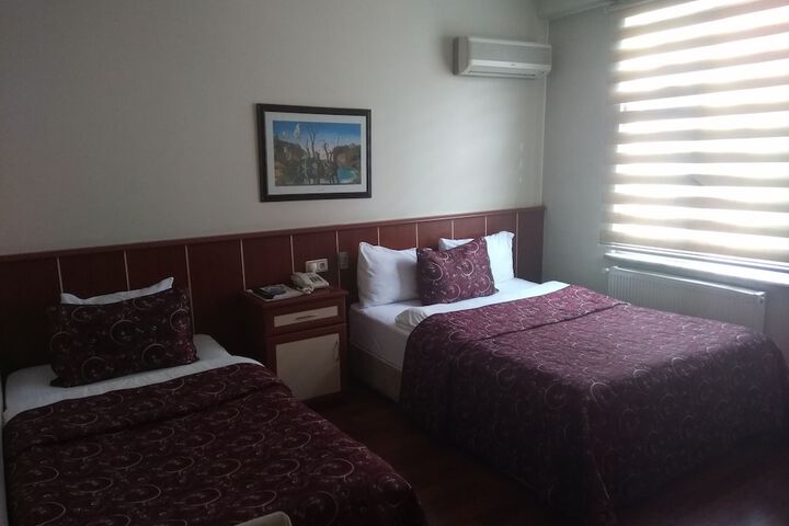 Room 3 of 16
