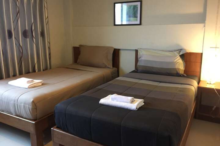 Room 11 of 33
