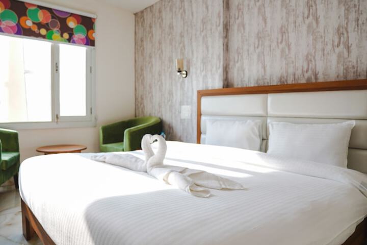 Room 8 of 38