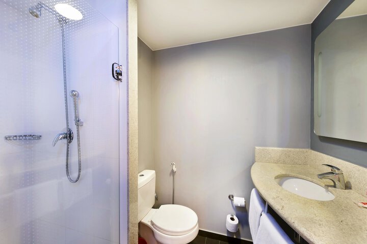 Room 67 of 128