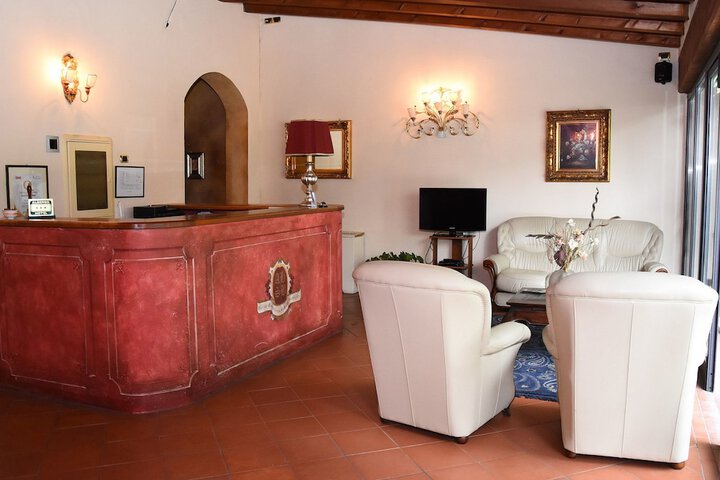 Guest Lobby