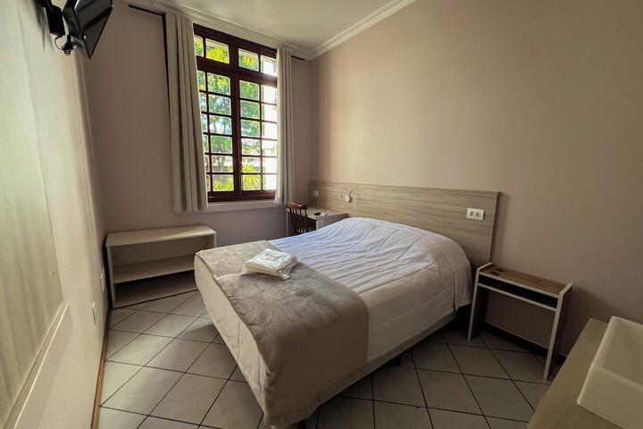 Room 99 of 206