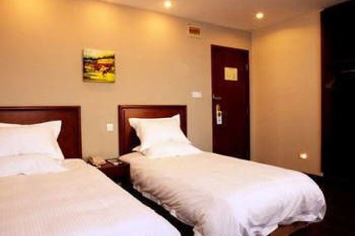Room 20 of 26