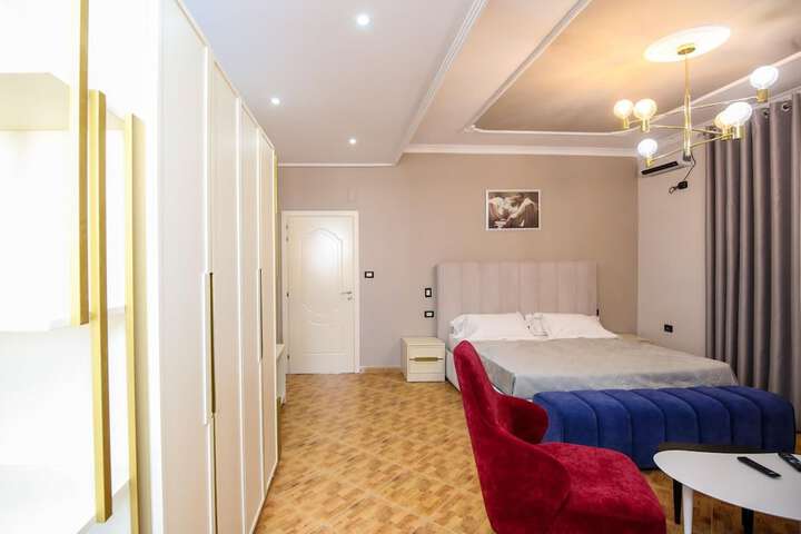Room 18 of 51