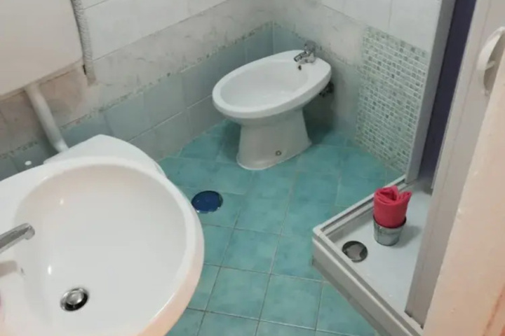 Room 6 of 22