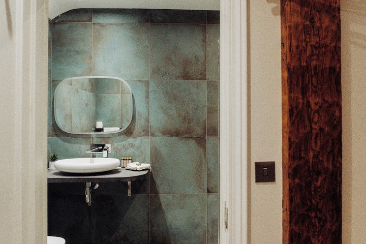 Room 44 of 75