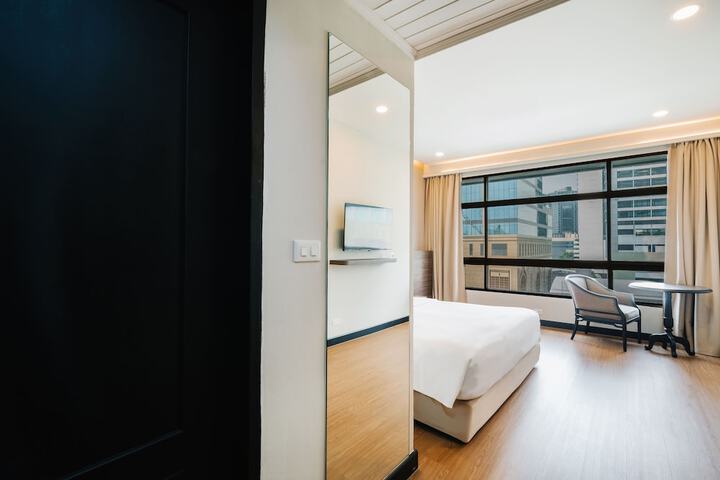 Room 52 of 85
